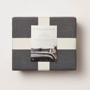 NWOT Casaluna Queen duvet cover and shams